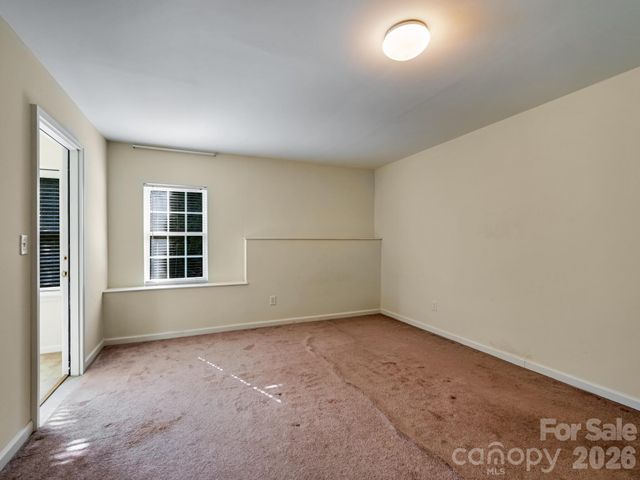 72 Creeks End Circle, Mills River, NC 28759
