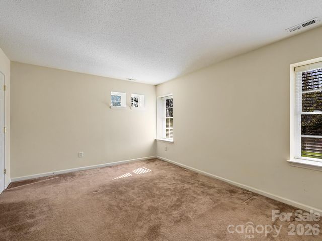 72 Creeks End Circle, Mills River, NC 28759