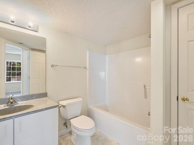 72 Creeks End Circle, Mills River, NC 28759