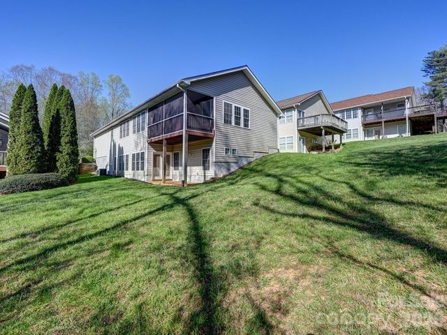 72 Creeks End Circle, Mills River, NC 28759