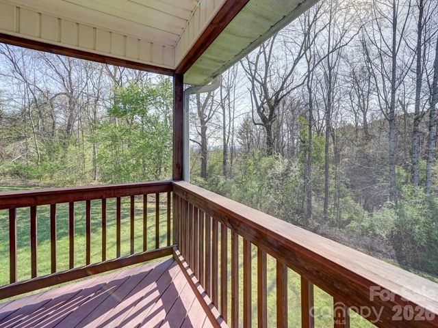 72 Creeks End Circle, Mills River, NC 28759