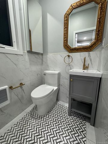 588 W Broadway 1, Cedarhurst, NY 11516