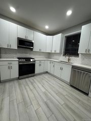 588 W Broadway 1, Cedarhurst, NY 11516