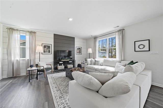 3030 Dalton CIR, Suffolk, VA 23435