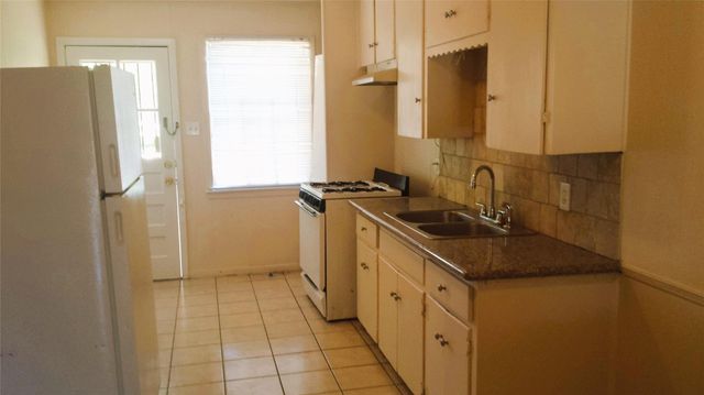 3810 Cochran Street, Houston, TX 77009