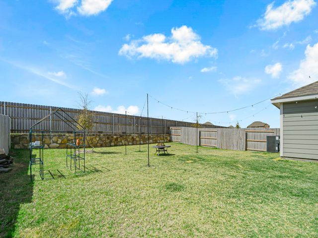 9949 Voyager Lane, Fort Worth, TX 76131