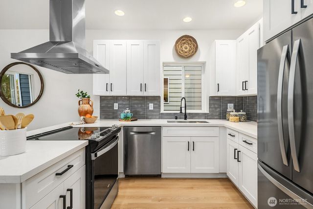 20011 131st Place NE, Woodinville, WA 98072