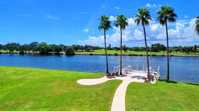 356 Golfview Road 609, North Palm Beach, FL 33408
