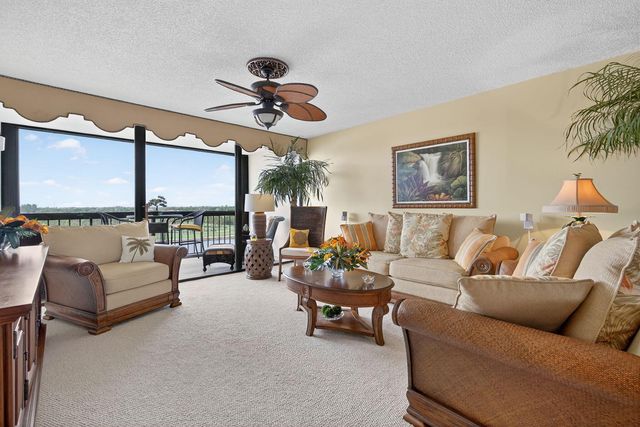 356 Golfview Road 609, North Palm Beach, FL 33408