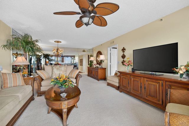 356 Golfview Road 609, North Palm Beach, FL 33408
