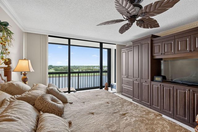 356 Golfview Road 609, North Palm Beach, FL 33408