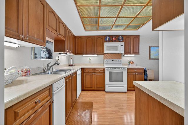 356 Golfview Road 609, North Palm Beach, FL 33408