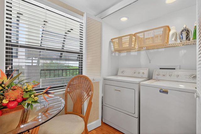 356 Golfview Road 609, North Palm Beach, FL 33408