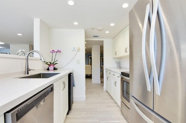 356 Golfview Road 609, North Palm Beach, FL 33408