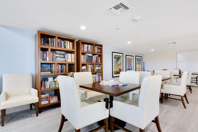 356 Golfview Road 609, North Palm Beach, FL 33408