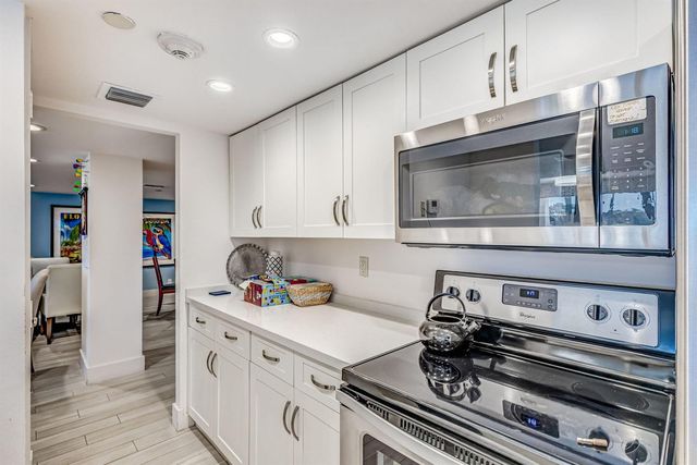 356 Golfview Road 609, North Palm Beach, FL 33408