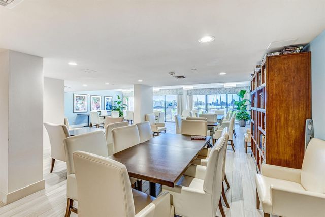 356 Golfview Road 609, North Palm Beach, FL 33408