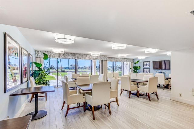356 Golfview Road 609, North Palm Beach, FL 33408