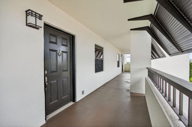 356 Golfview Road 609, North Palm Beach, FL 33408