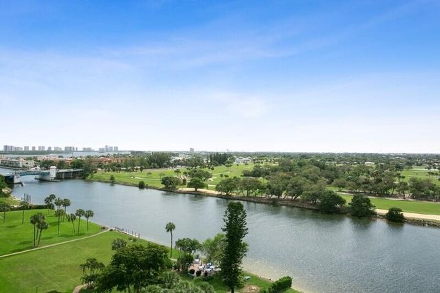 356 Golfview Road 609, North Palm Beach, FL 33408