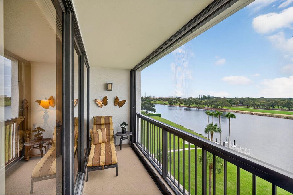 356 Golfview Road 609, North Palm Beach, FL 33408