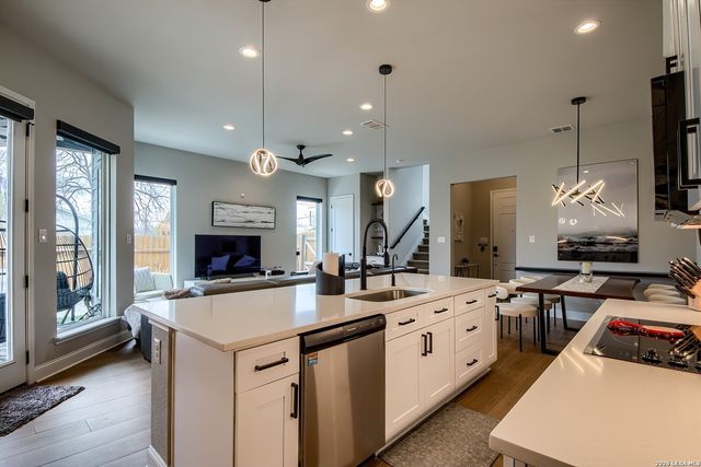 819 saint james, San Antonio, TX 78202