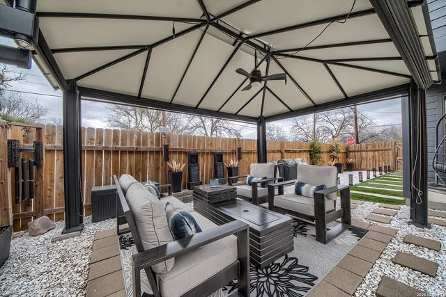 819 saint james, San Antonio, TX 78202