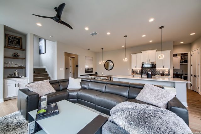 819 saint james, San Antonio, TX 78202