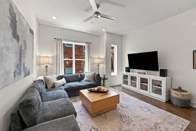 2001 Convent Pl, Nashville, TN 37212
