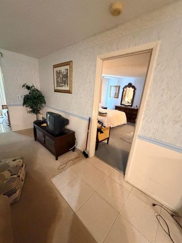 7640 NW 18TH Street 104, Margate, FL 33063