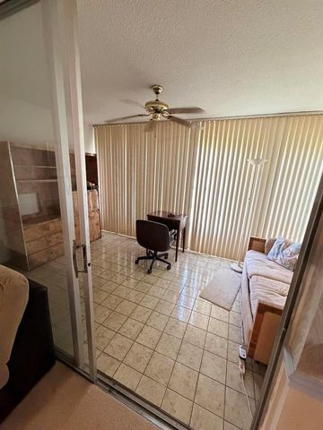 7640 NW 18TH Street 104, Margate, FL 33063