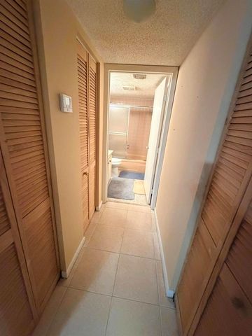 7640 NW 18TH Street 104, Margate, FL 33063