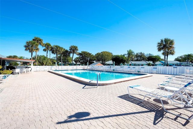 4202 35TH AVENUE W 7, Bradenton, FL 34205