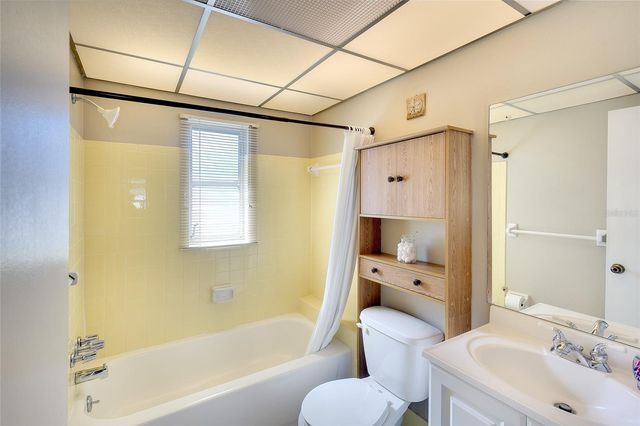 4202 35TH AVENUE W 7, Bradenton, FL 34205