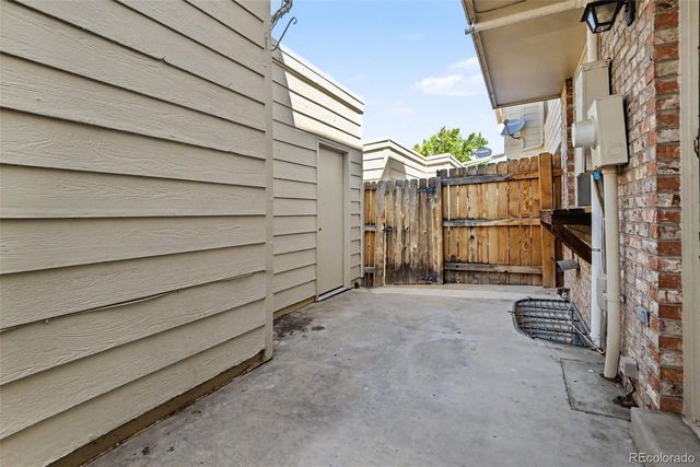 7590 S Cove Circle, Littleton, CO 80122