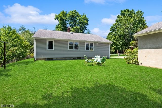 162 Cozy Lake Rd, Jefferson Twp., NJ 07438