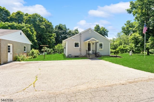 162 Cozy Lake Rd, Jefferson Twp., NJ 07438