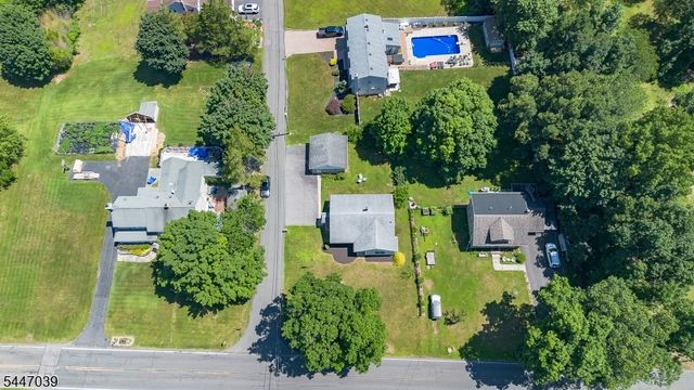 162 Cozy Lake Rd, Jefferson Twp., NJ 07438