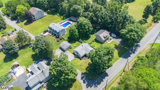 162 Cozy Lake Rd, Jefferson Twp., NJ 07438