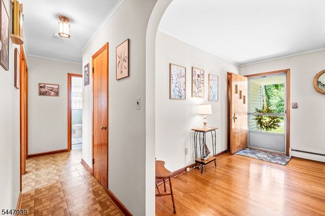 162 Cozy Lake Rd, Jefferson Twp., NJ 07438