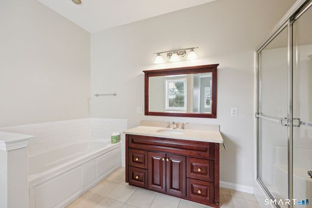 9 Dogwood Court 9, Rocky Hill, CT 06067