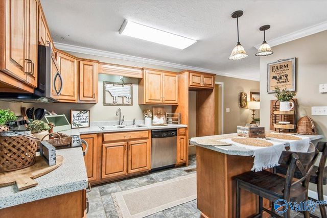 5280 County Road 1141, Vinemont, AL 35179