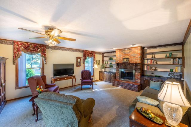 71 Barb Avenue, Heath, OH 43056