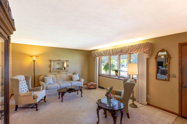 71 Barb Avenue, Heath, OH 43056