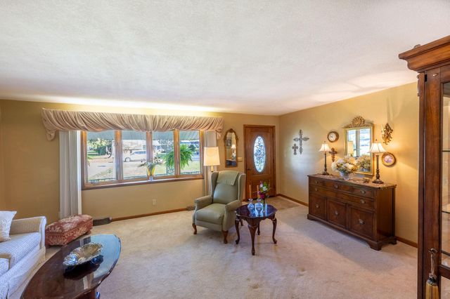 71 Barb Avenue, Heath, OH 43056