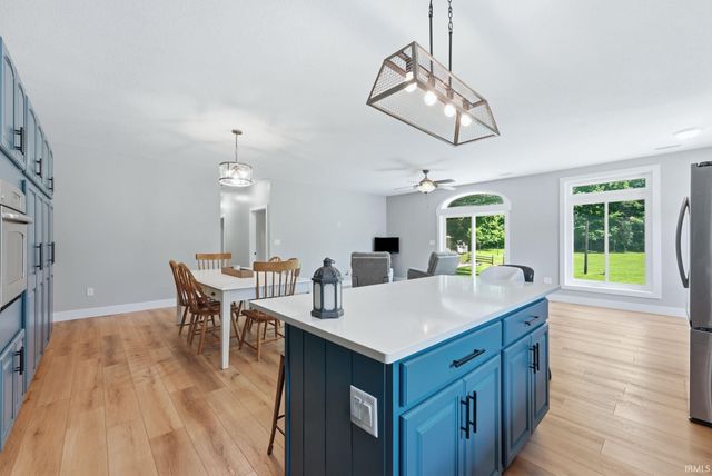 6441 N 750 East Road, Churubusco, IN 46723