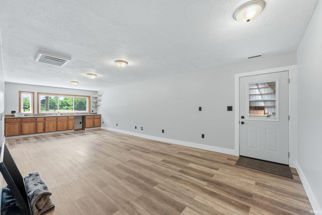 6441 N 750 East Road, Churubusco, IN 46723