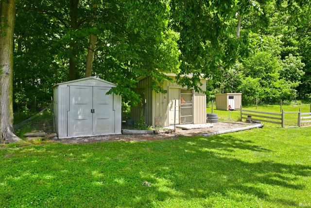 6441 N 750 East Road, Churubusco, IN 46723