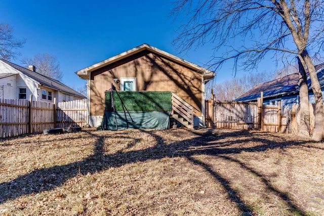 611 E 1st Street, Osawatomie, KS 66064