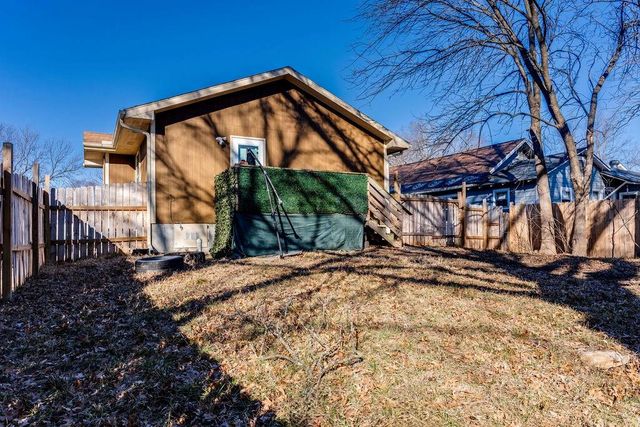 611 E 1st Street, Osawatomie, KS 66064